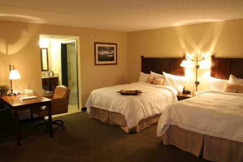 Hampton Inn & Suites Lake George Bilik gambar